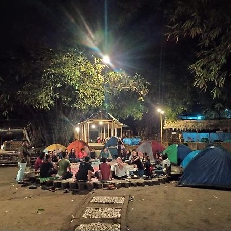 Kebon Pring Floating Resort & Market Bantul Exterior foto